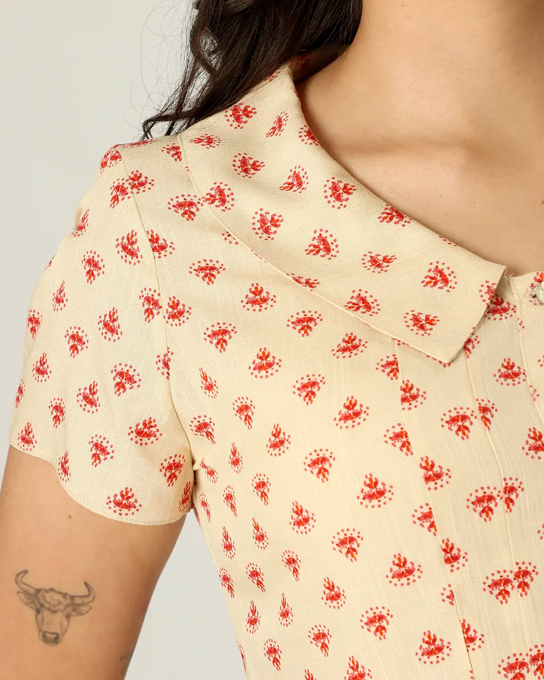 CAMISA PENSILVÂNIA - ESTAMPA BEGE