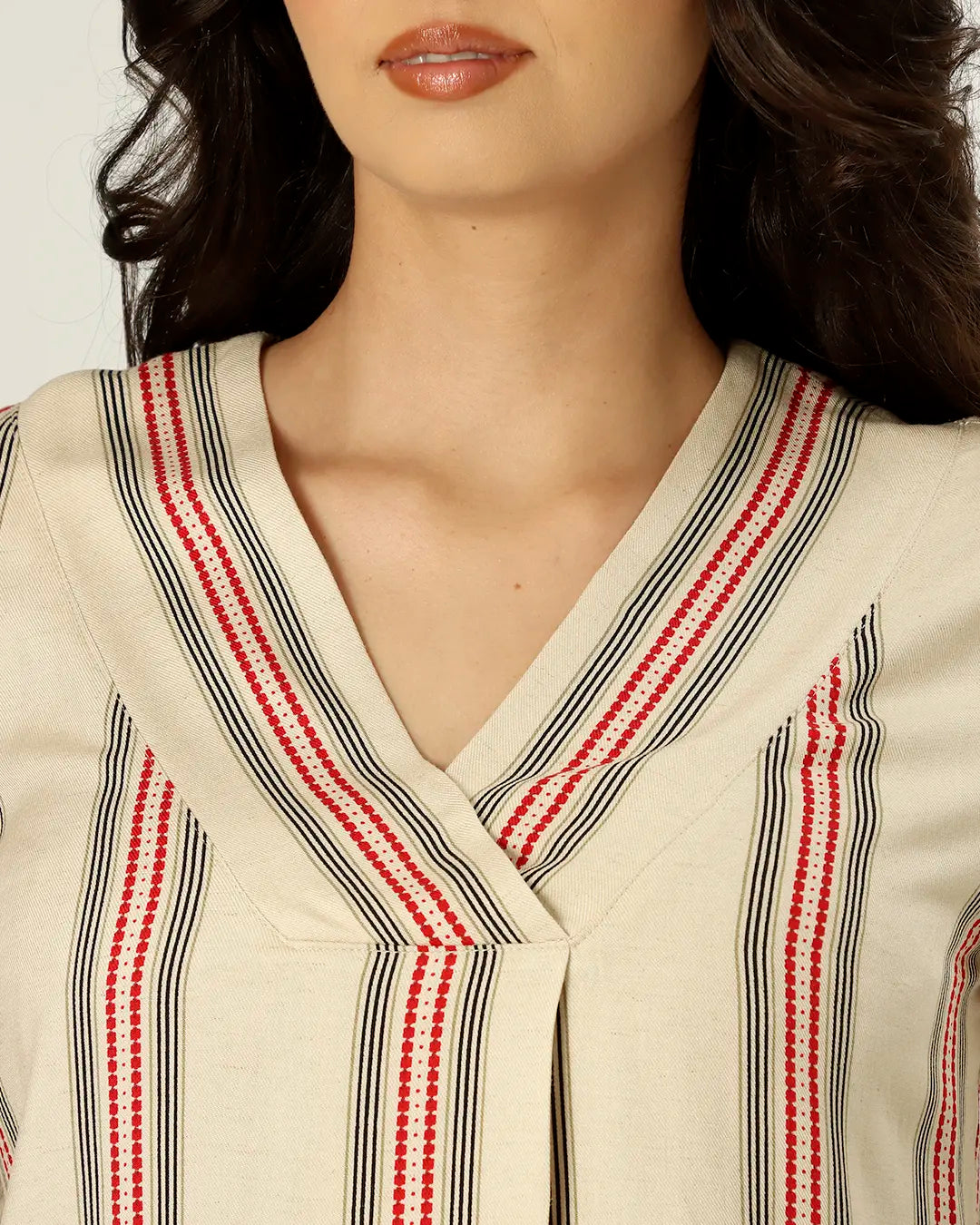 BLUSA NAGÓIA - LISTRA VERMELHA