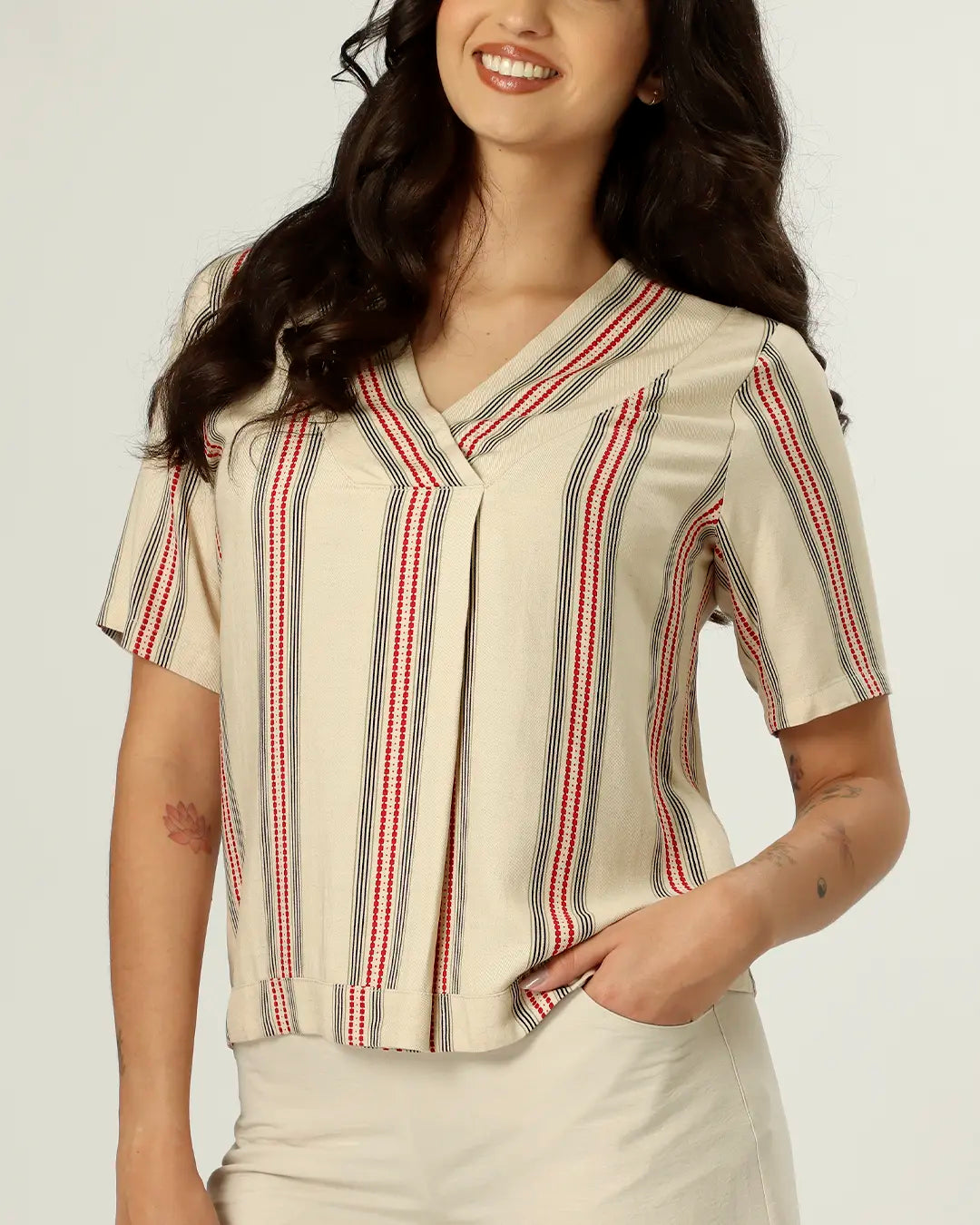 BLUSA NAGÓIA - LISTRA VERMELHA