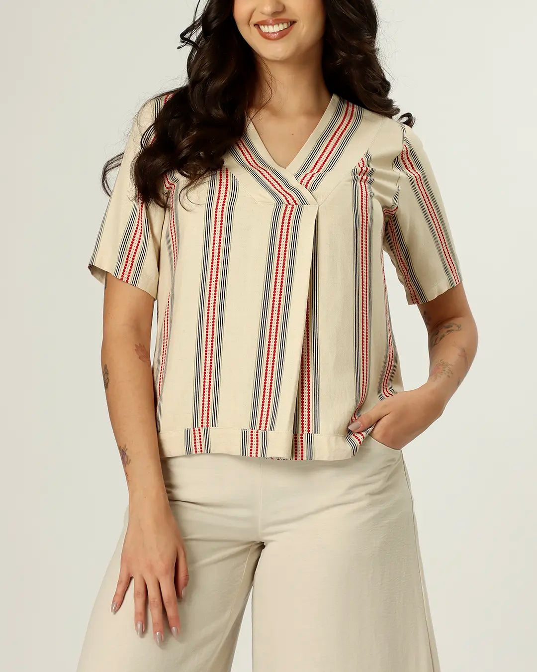 BLUSA NAGÓIA - LISTRA VERMELHA