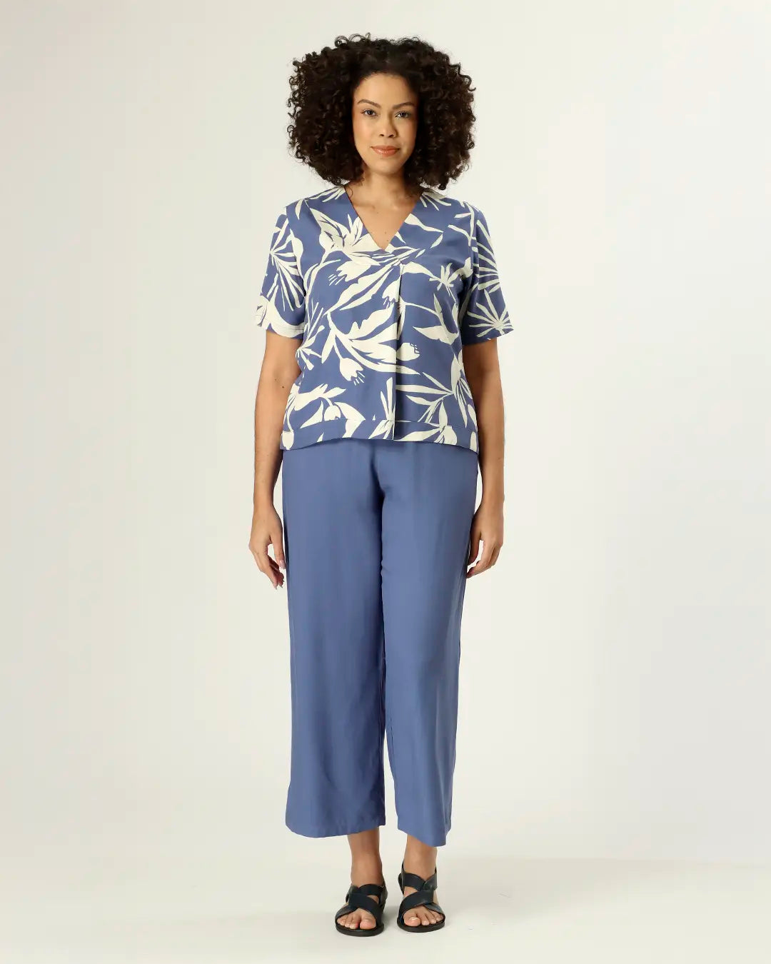 BLUSA NAGÓIA - FLORAL AZUL
