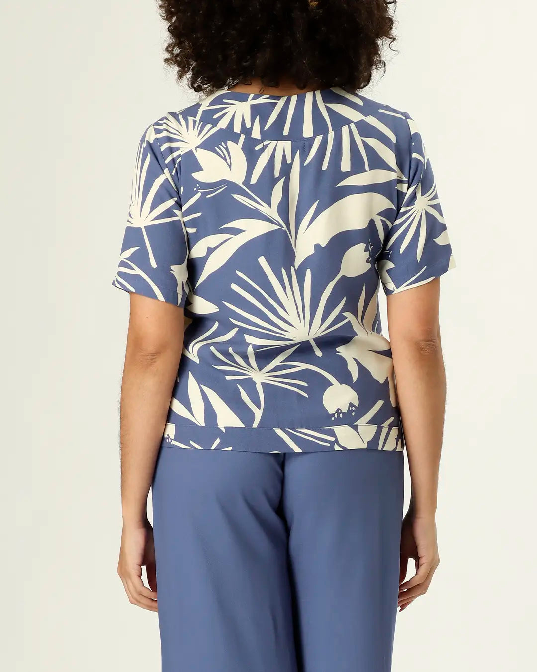 BLUSA NAGÓIA - FLORAL AZUL