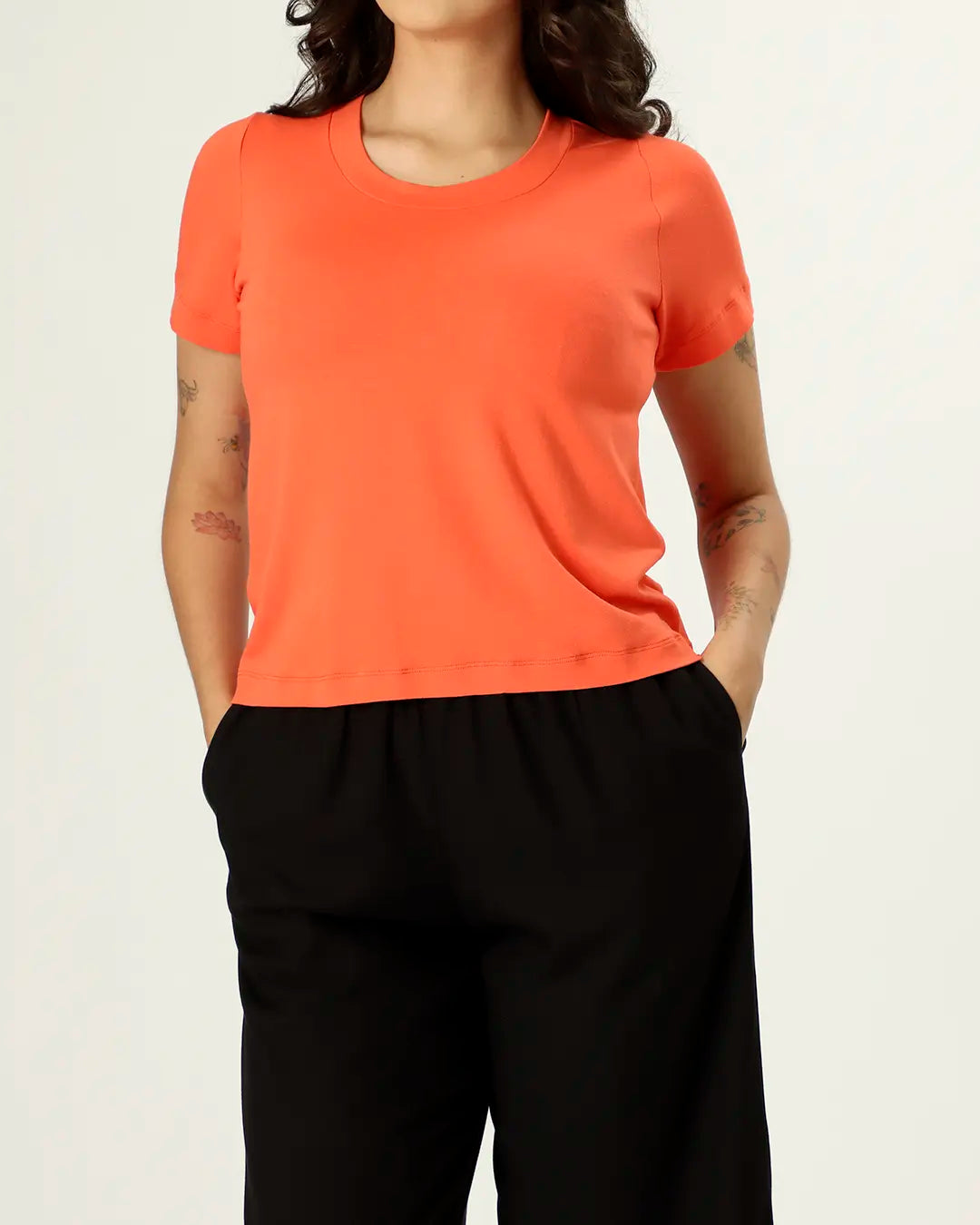 CAMISETA RETA - CORAL