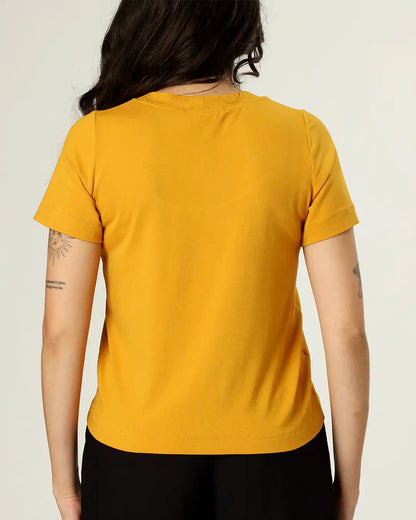CAMISETA RETA - MOSTARDA