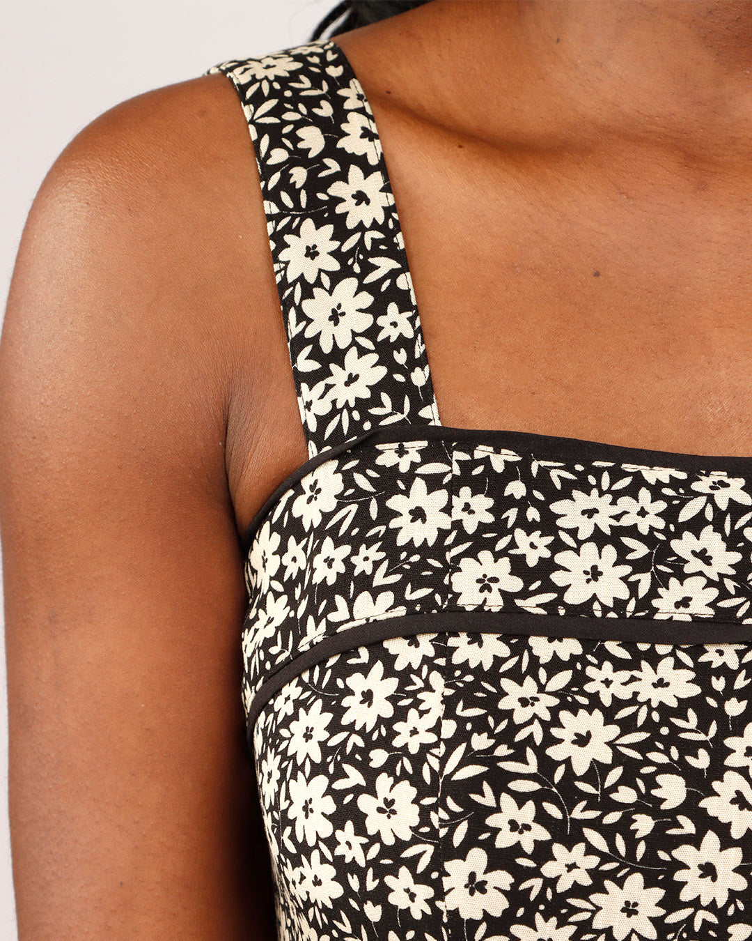 VESTIDO NORDESTE - FLORAL PRETO/BRANCO